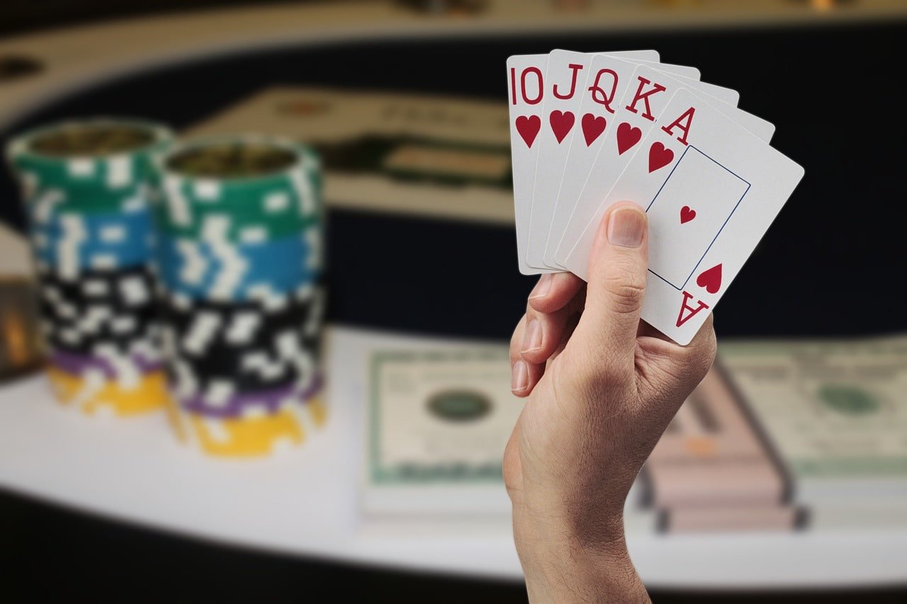 Người dùng Việt Nam dùng điện thoại xem sportsbook tt8